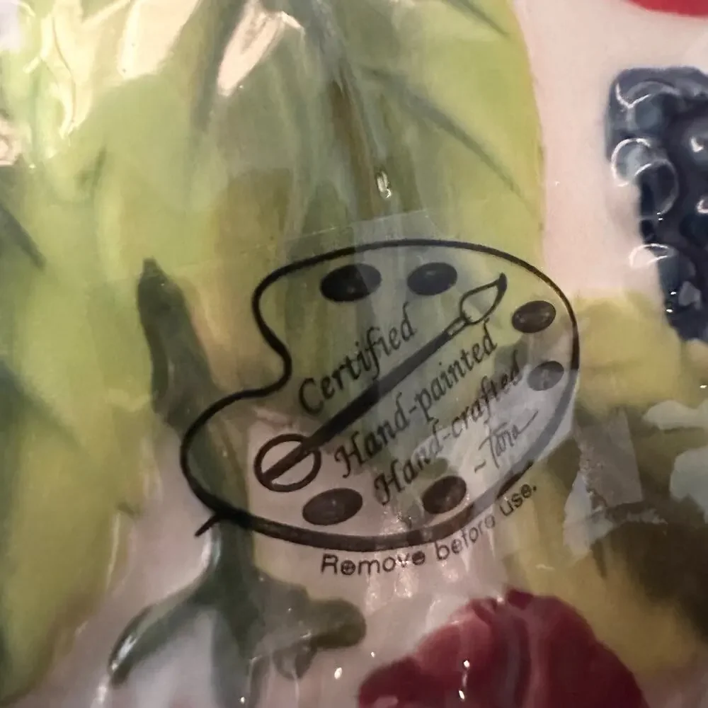 Temp-tations Figural Fruit Mixed Berry Pie Plate New Open Box Original Packaging